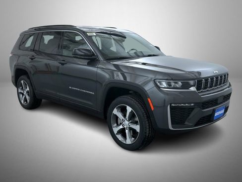 New 2026 Jeep Grand Cherokee L Limited image 3