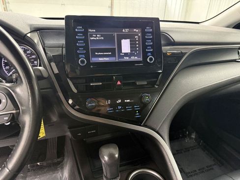 Used 2021 Toyota Camry SE FWD image 17