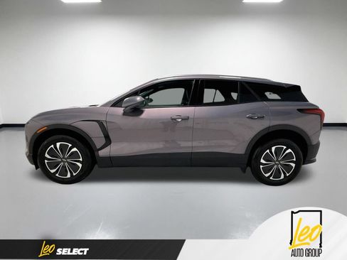 Used 2024 Chevrolet Blazer EV LT AWD/4WD image 11