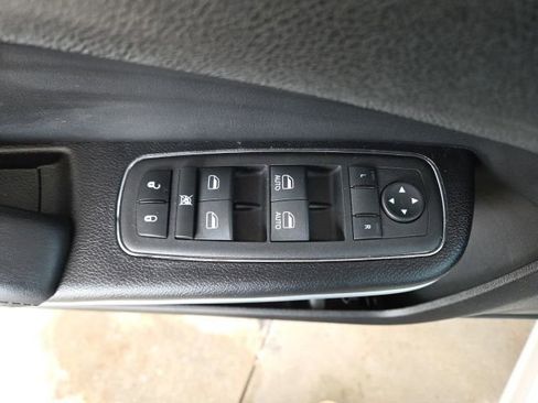 Used 2021 Chrysler 300 Touring L image 47