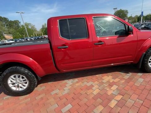 Used 2014 Nissan Frontier SV w/ SV Value Truck Package image 2