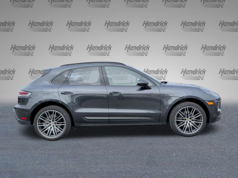 Used 2024 Porsche Macan image 6