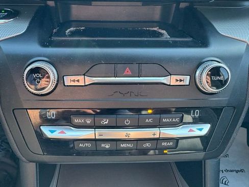 Used 2020 Ford Explorer XLT w/ Equipment Group 202A image 30