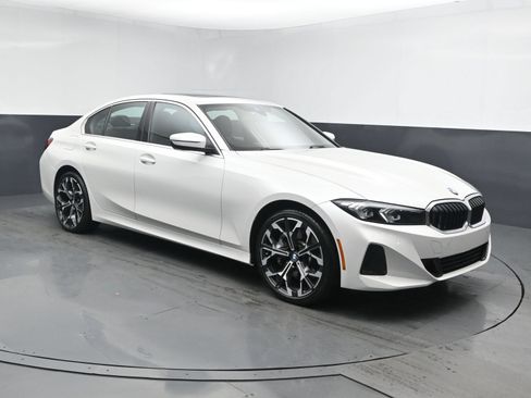 Used 2026 BMW 330i xDrive Sedan AWD/4WD image 2