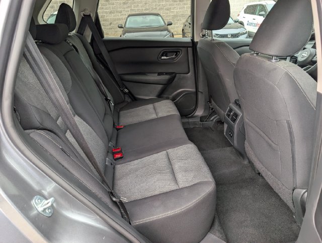 Used 2024 Nissan Rogue SV FWD image 12