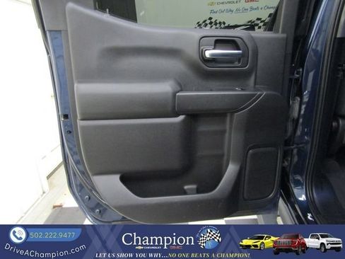 Used 2019 Chevrolet Silverado 1500 Custom Trail Boss w/ Custom Convenience Package AWD/4WD image 15