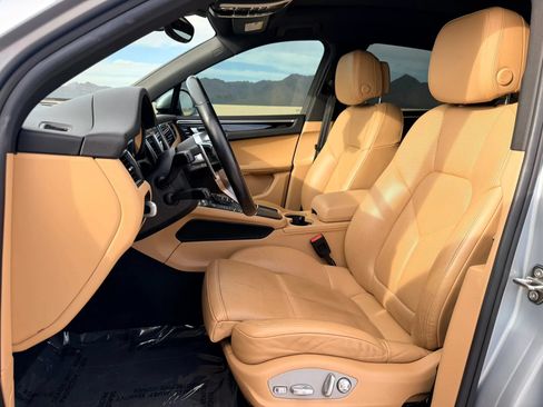 Used 2017 Porsche Macan AWD/4WD image 19
