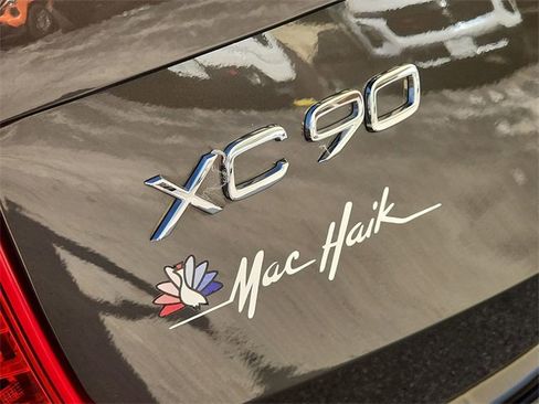 Used 2024 Volvo XC90 B6 Ultimate w/ Protection Package Premier image 32