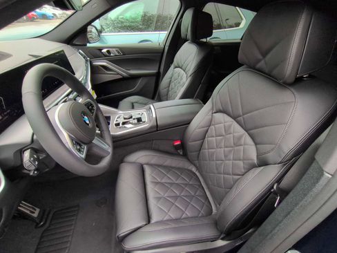 New 2026 BMW X6 xDrive40i w/ Climate Comfort Package image 17