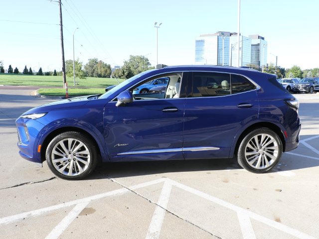 Used 2025 Buick Envision Avenir AWD/4WD image 4