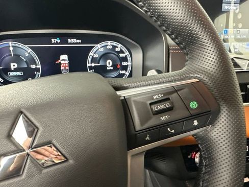 New 2025 Mitsubishi Outlander SEL image 29