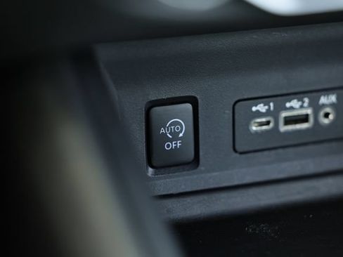 Used 2025 Nissan Sentra SV FWD image 37