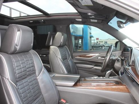 Used 2021 Cadillac Escalade Sport Platinum AWD/4WD image 18