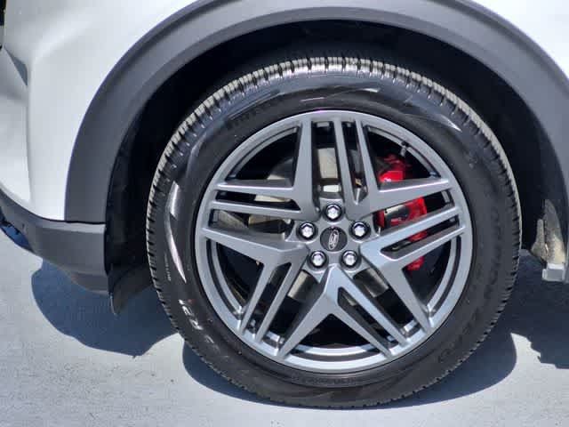 Used 2025 Ford Explorer ST w/ Sun And Sound Package AWD/4WD image 14