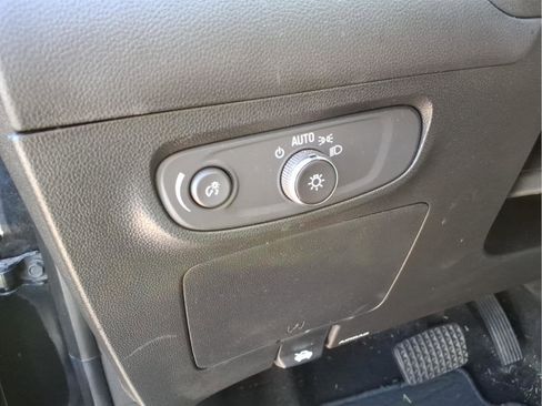 Used 2025 Buick Encore GX Sport Touring w/ Advanced Technology Package image 16