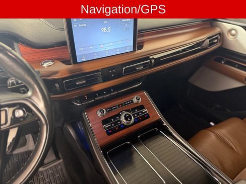 Used 2023 Lincoln Aviator Reserve w/ Equipment Group 201A AWD/4WD image 3