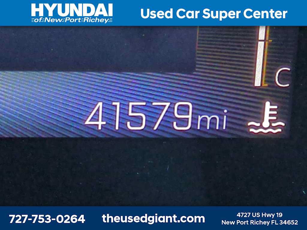 Used 2024 Chevrolet Trax LT w/ Driver Confidence Package FWD image 29