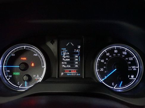 Certified 2021 Toyota Venza LE AWD/4WD image 15