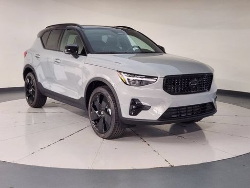 New 2026 Volvo XC40 B5 Ultra w/ Climate Package AWD/4WD image 7