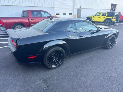 Used 2021 Dodge Challenger R/T Scat Pack RWD image 3