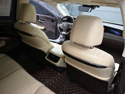 Used 2019 Lexus LS 500 w/ Interior Upgrade Package image 24