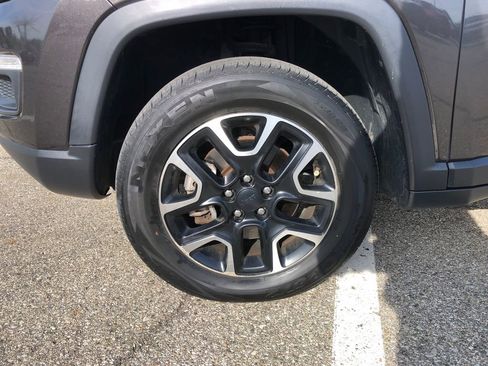 Used 2019 Jeep Compass Trailhawk AWD/4WD image 17