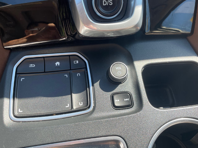 Used 2022 Acura MDX w/ Technology Package AWD/4WD image 39