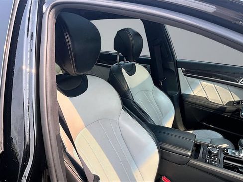 Used 2018 Genesis G80 3.3T Sport RWD image 7