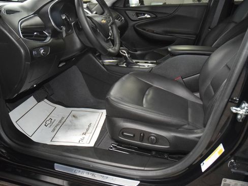 Used 2023 Chevrolet Malibu LT FWD image 35