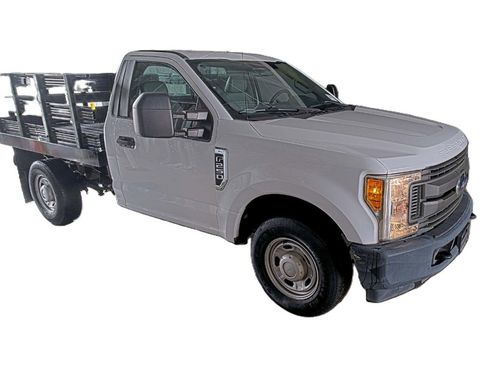 Used 2017 Ford F250 XL RWD image 1