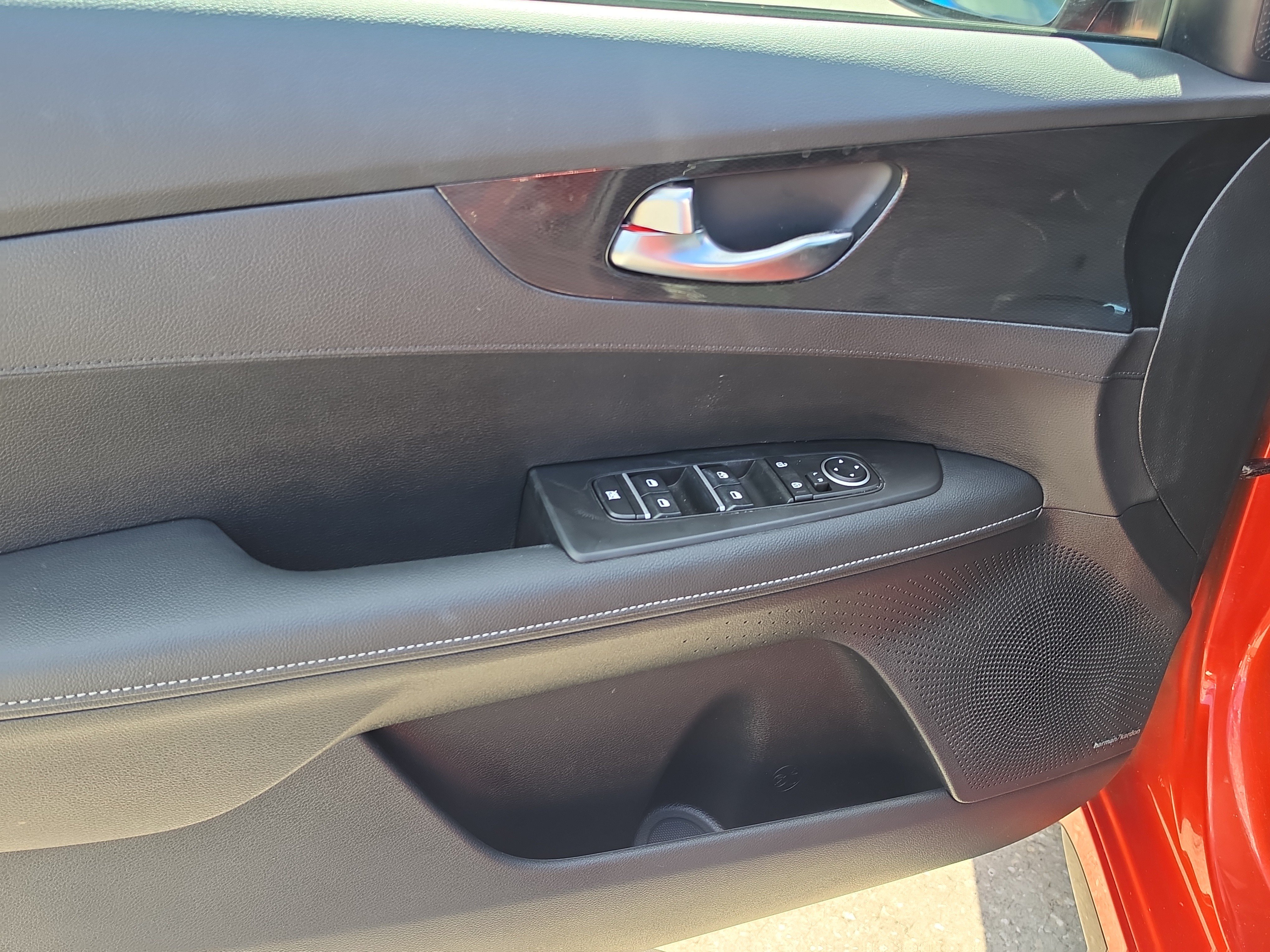 Used 2023 Kia Forte GT-Line w/ GT-Line Premium Package FWD image 17