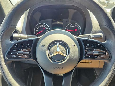 Used 2024 Mercedes-Benz Sprinter 3500 image 23