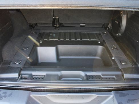 Used 2018 Jeep Wrangler Unlimited Rubicon image 33