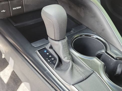 Used 2020 Toyota Camry LE FWD image 30