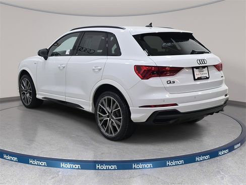 Certified 2025 Audi Q3 2.0T Premium Plus w/ Premium Plus Package image 8