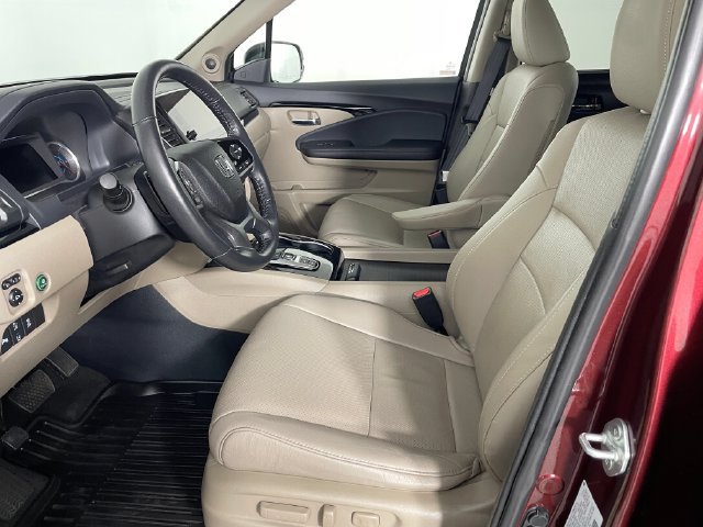 Used 2022 Honda Pilot Elite image 2