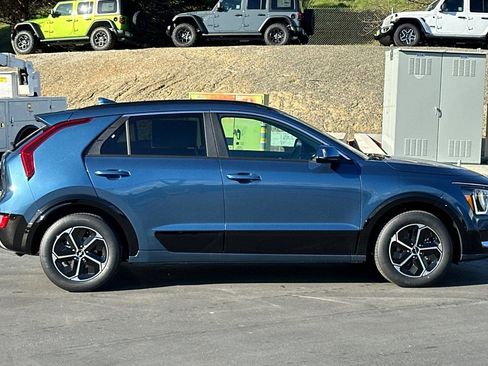 New 2026 Kia Niro SX image 3