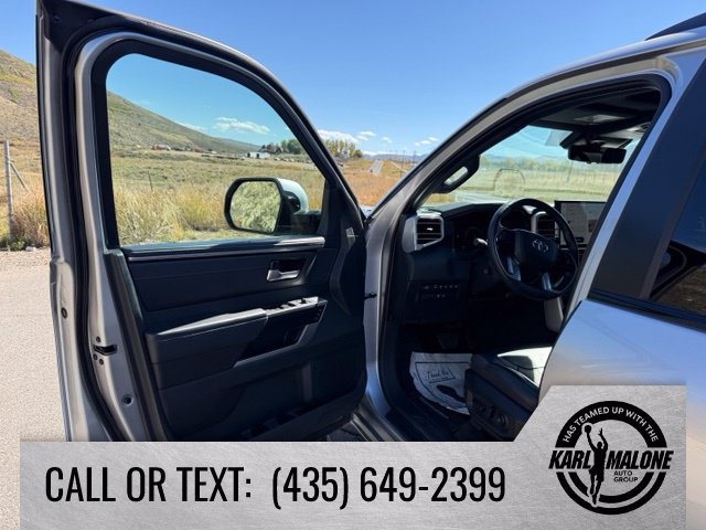 Used 2024 Toyota Sequoia Platinum AWD/4WD image 12