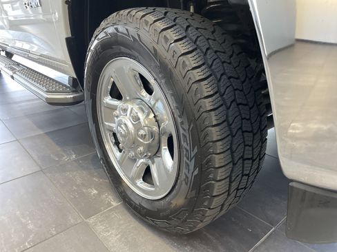 Used 2022 RAM 3500 Big Horn image 13