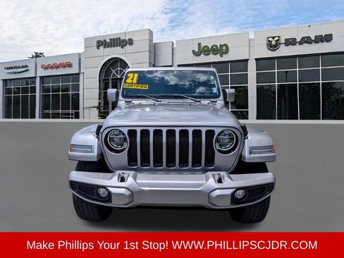Used 2021 Jeep Wrangler Unlimited Sahara AWD/4WD image 8