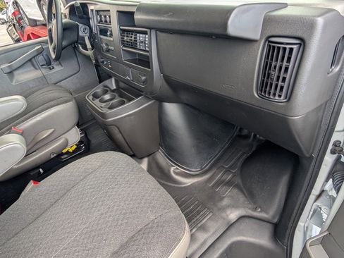 Used 2024 Chevrolet Express 2500 w/ Driver Convenience Package image 15