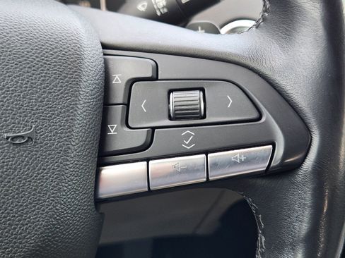 Used 2020 Cadillac XT4 Premium Luxury FWD image 23