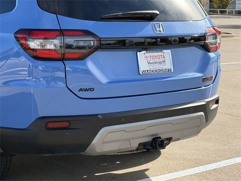 Used 2024 Honda Pilot TrailSport image 6