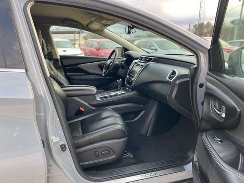 Used 2022 Nissan Murano SV w/ SV Midnight Edition Package image 13