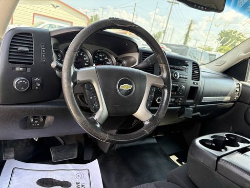 Used 2011 Chevrolet Silverado 2500 LT w/ Interior Plus Package AWD/4WD image 22