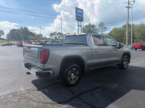 Used 2025 GMC Sierra 1500 SLT AWD/4WD image 10