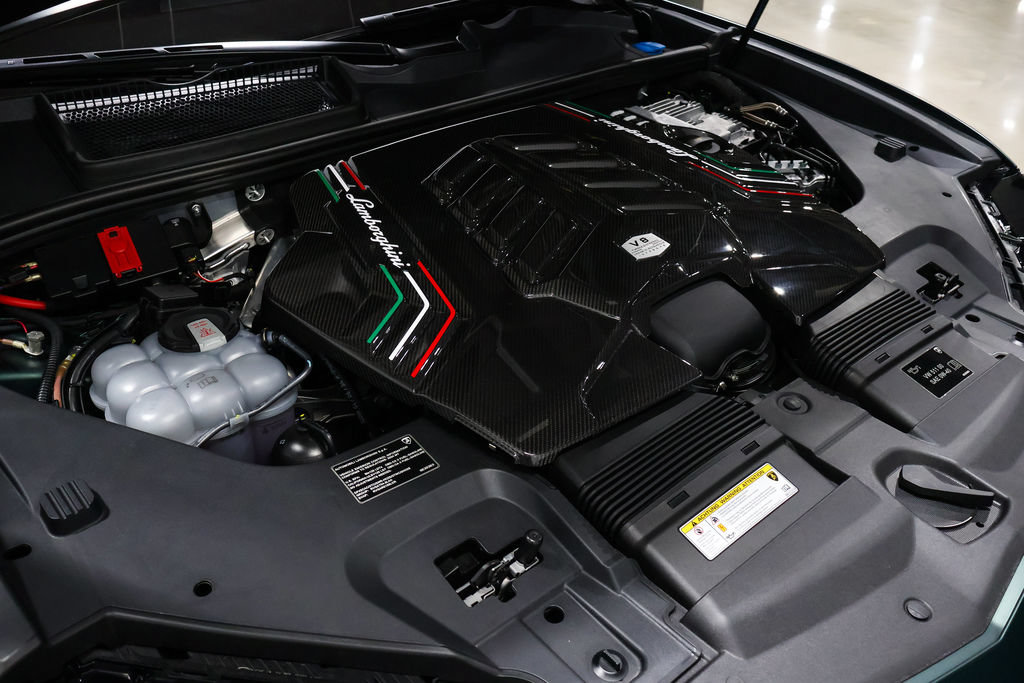 Used 2024 Lamborghini Urus Performante AWD/4WD image 67