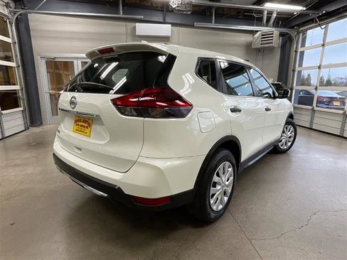 Used 2020 Nissan Rogue S image 5