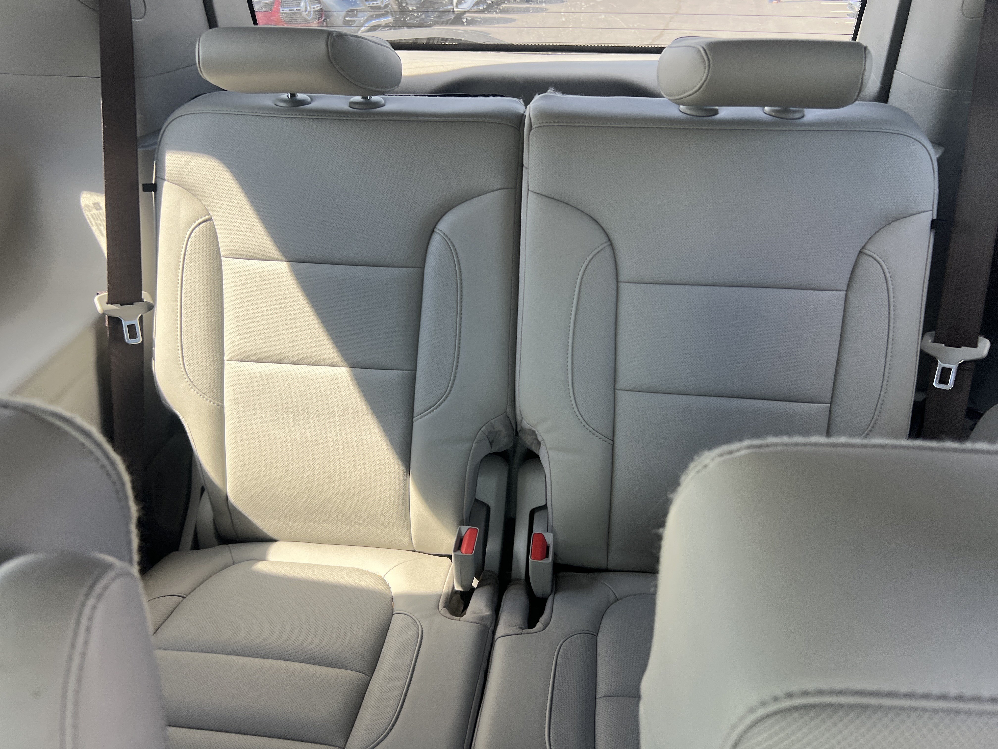 Used 2019 GMC Acadia SLT w/ LPO, Floor Liner Package FWD image 33