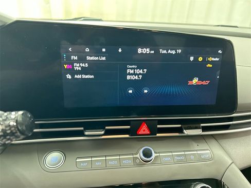 Used 2023 Hyundai Elantra SEL w/ Convenience Package image 14